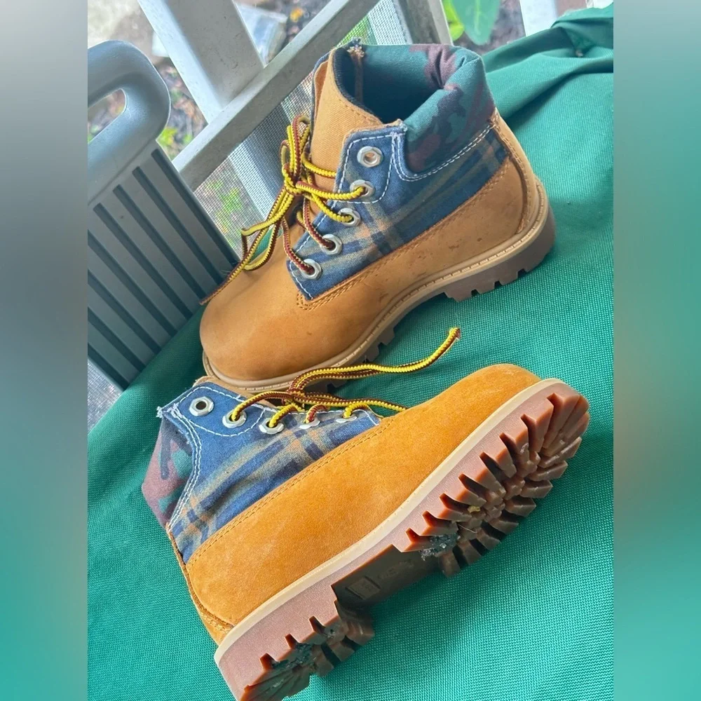 Timberland Heritage 6-Inch Waterproof Camo Plaid Leather Toddler Boots.